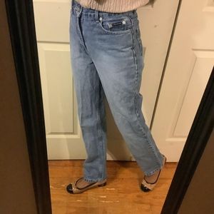 Baggy Fit Mom Jeans
